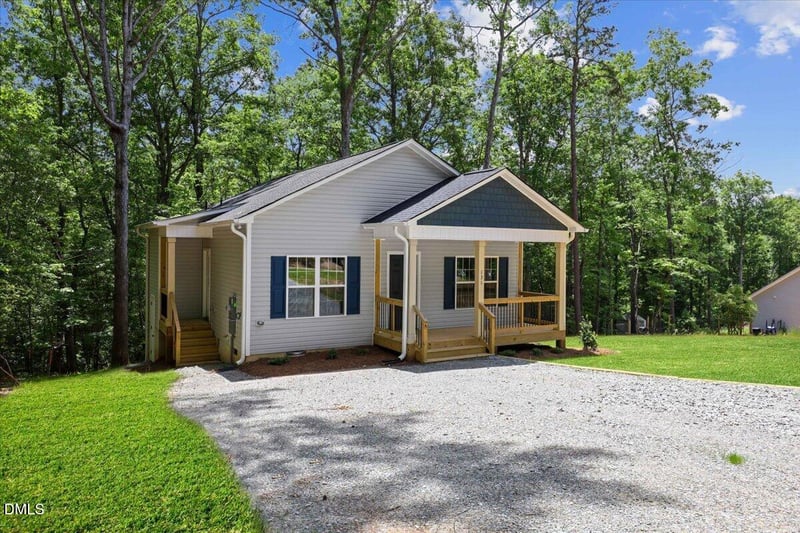 131 Dauphine St, Fuquay Varina, NC 27526