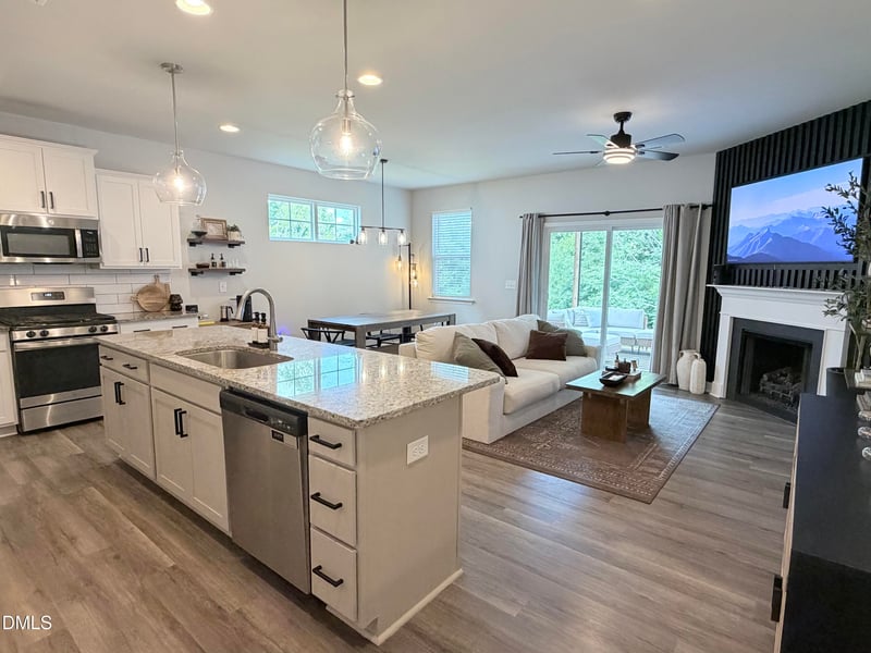 131 Mcdowell Ln, Mebane, NC 27302