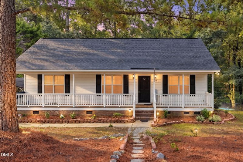 132 Hilltop Dr, Four Oaks, NC 27524