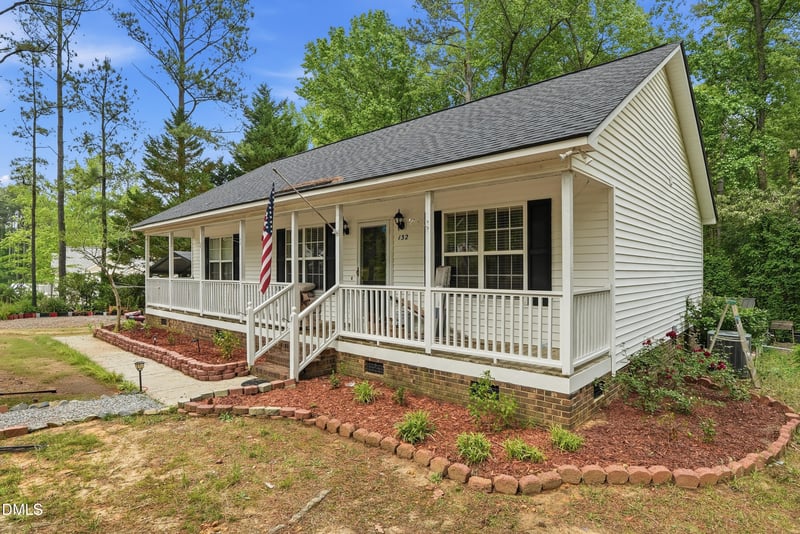 132 Hilltop Dr, Four Oaks, NC 27524