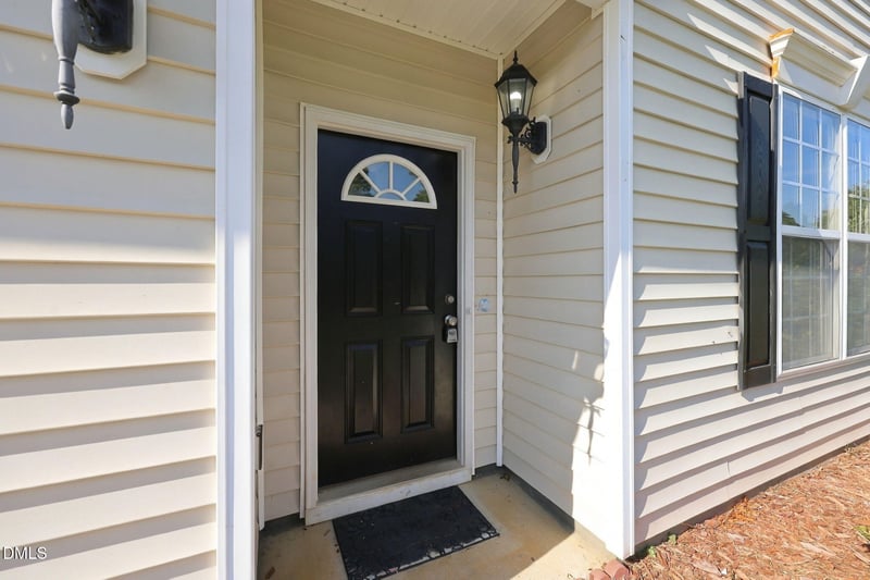 132 Jasper Point Dr, Holly Springs, NC 27540