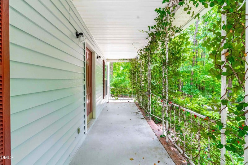 133 Stagecrest Dr, Raleigh, NC 27603