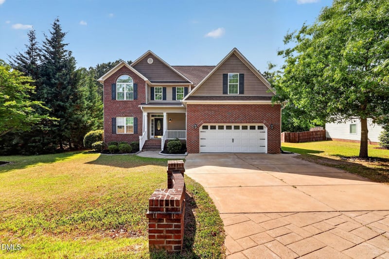 133 Summit Overlook Dr, Clayton, NC 27527