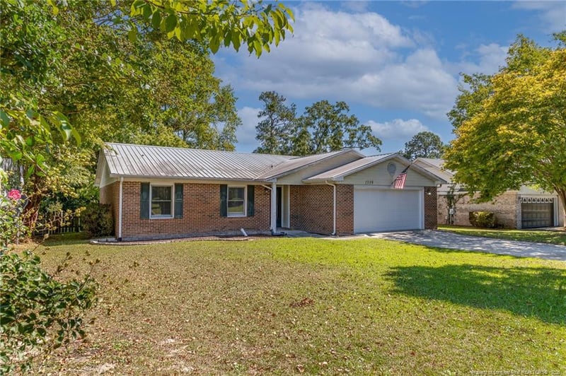 1339 Oak Knolls Dr, Fayetteville, NC 28314