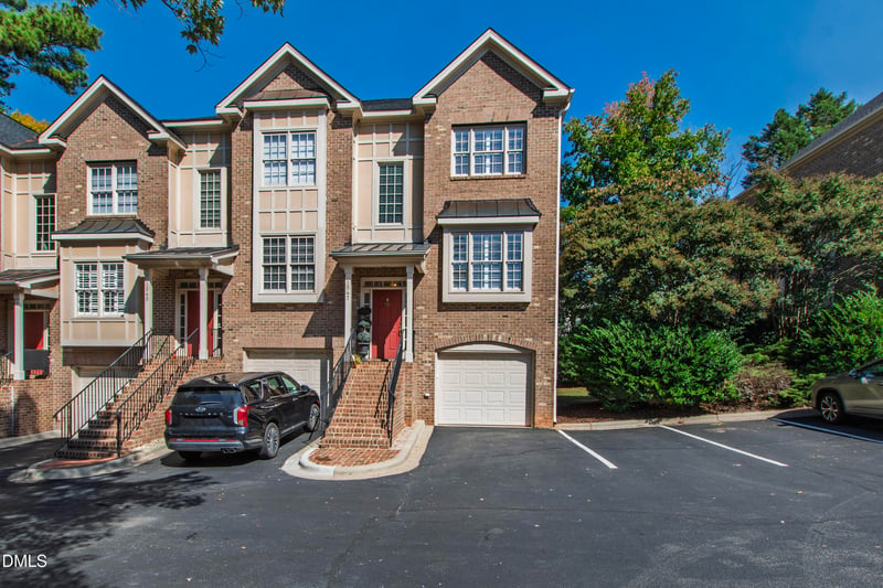 1347 Cameron View Ct, Raleigh, NC 27607