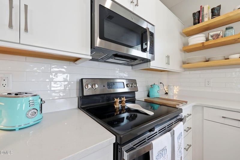135 Village Walk Dr, Clayton, NC 27527