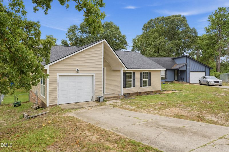 1351 Kienast Dr, Fayetteville, NC 28314