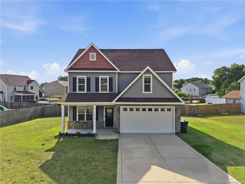 1356 Vandenberg Dr, Fayetteville, NC 28312