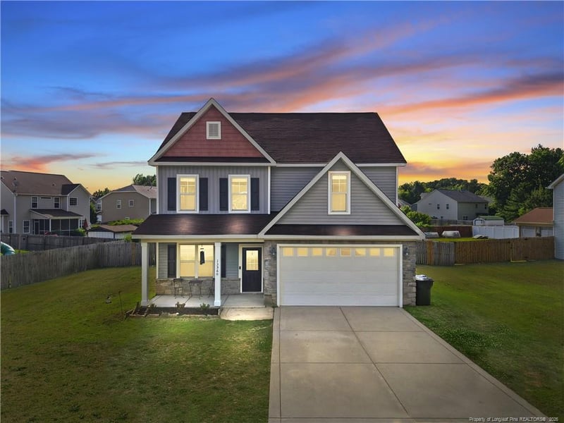 1356 Vandenberg Dr, Fayetteville, NC 28312