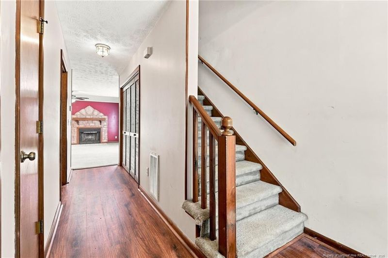 1361 N Forest Dr, Fayetteville, NC 28303