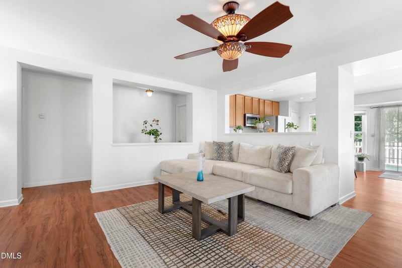 137 Georgetowne Dr, Clayton, NC 27520