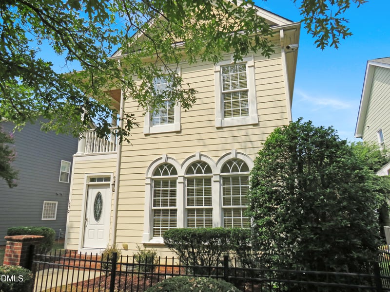 1372 Ileagnes Rd, Raleigh, NC 27603