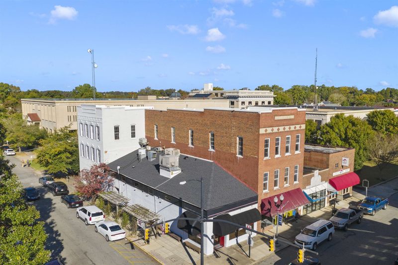 138 S 3rd St #1st Floor, Smithfield, NC 27577