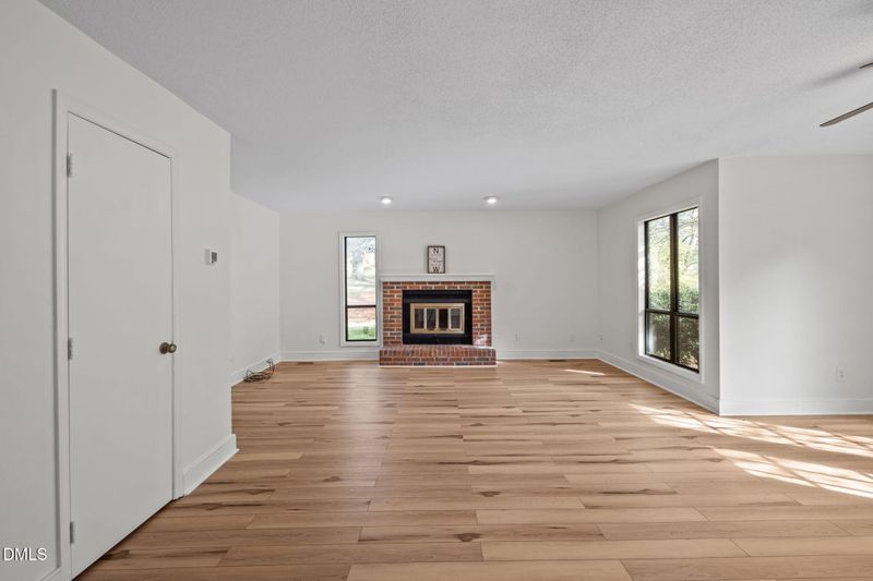 139 Clancy Cir, Cary, NC 27511