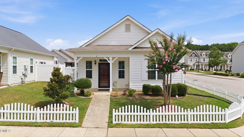 14 Plott Hound Dr, Clayton, NC 27520