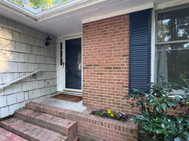 140 Holly Ln, Sanford, NC 27332