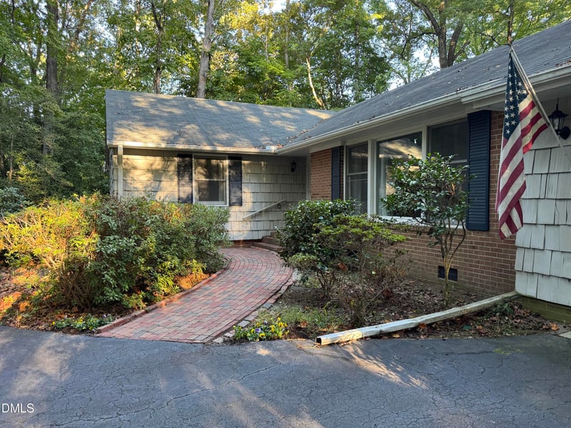 140 Holly Ln, Sanford, NC 27332