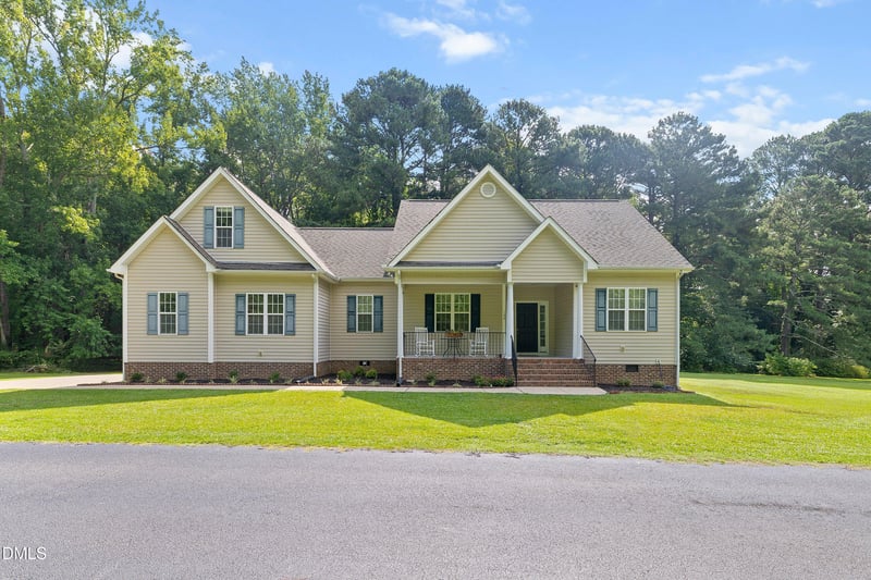 140 Lee Ln, Smithfield, NC 27577
