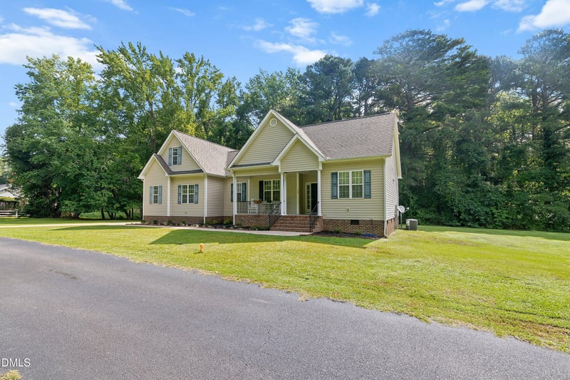 140 Lee Ln, Smithfield, NC 27577