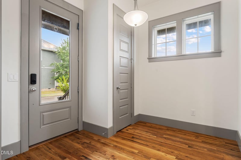 140 Rock Ledge Dr, Chapel Hill, NC 27516
