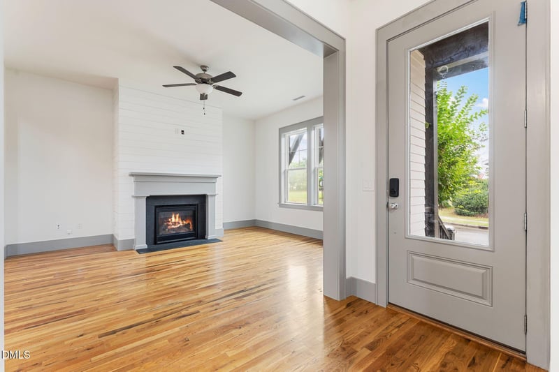 140 Rock Ledge Dr, Chapel Hill, NC 27516