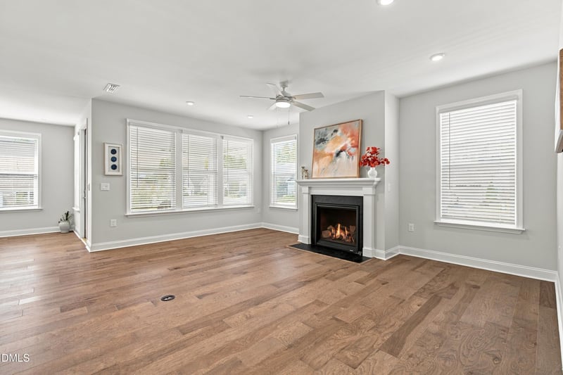 1402 Buxus Ct, Fuquay Varina, NC 27526