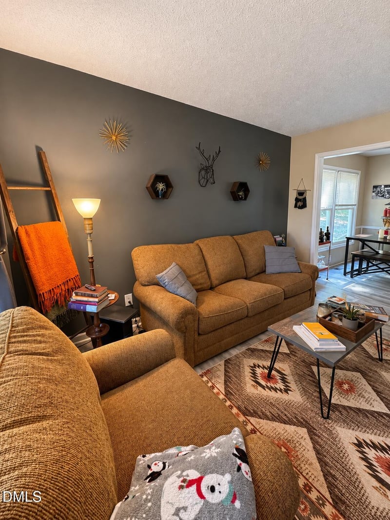 1402 Sundown Dr, Mebane, NC 27302