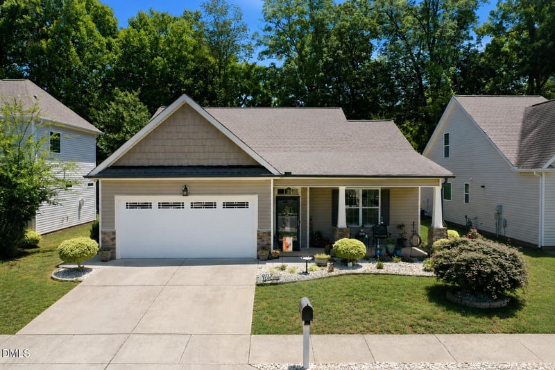 1407 Yellow Wood Dr, Mebane, NC 27302