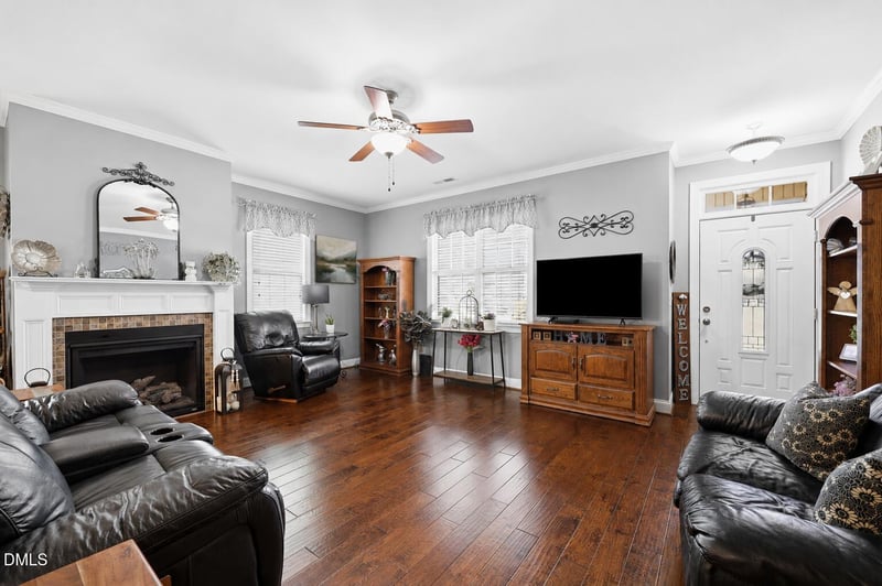 1407 Yellow Wood Dr, Mebane, NC 27302