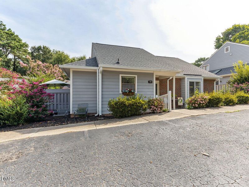 141 Clancy Cir, Cary, NC 27511