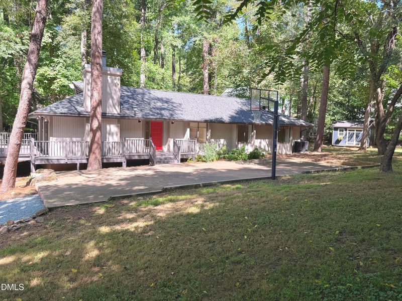 141 Dixie Dr, Chapel Hill, NC 27514