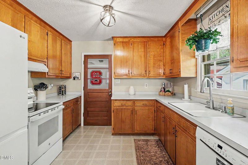 1412 Spring Dr, Garner, NC 27529