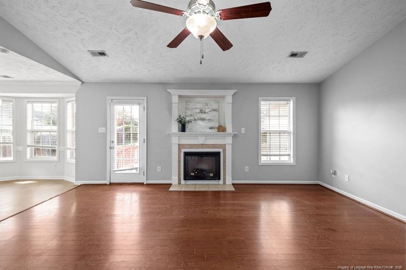 1413 Snowy Egret Dr, Fayetteville, NC 28306