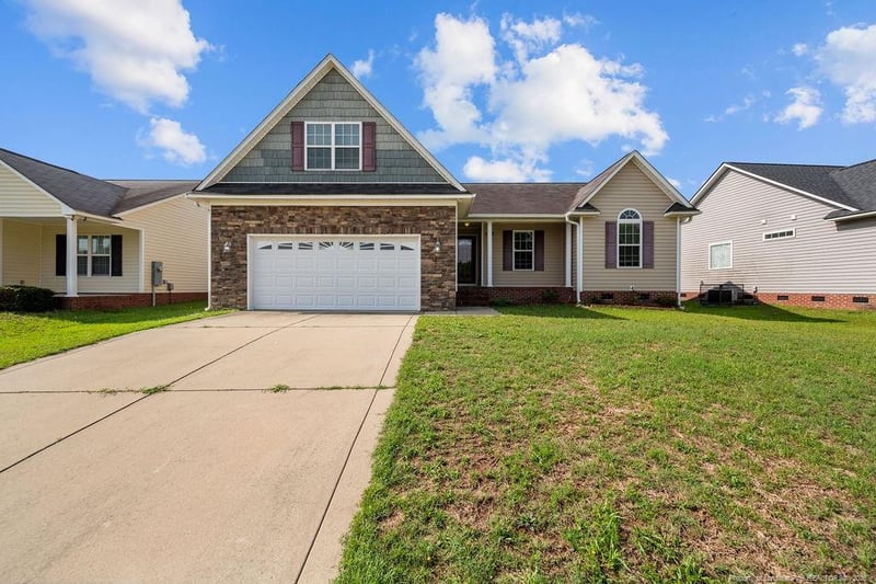 1413 Snowy Egret Dr, Fayetteville, NC 28306