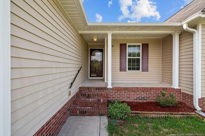 1413 Snowy Egret Dr, Fayetteville, NC 28306