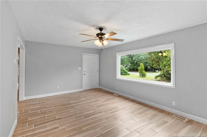 1413 Stansfield Dr, Fayetteville, NC 28303