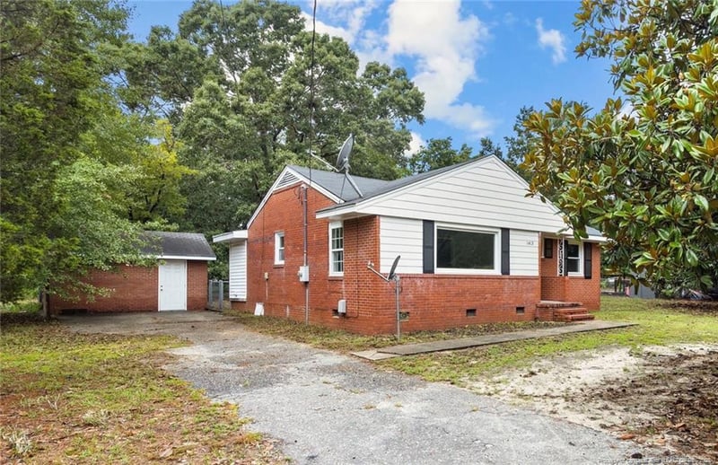 1413 Stansfield Dr, Fayetteville, NC 28303