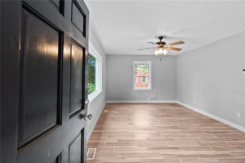 1413 Stansfield Dr, Fayetteville, NC 28303