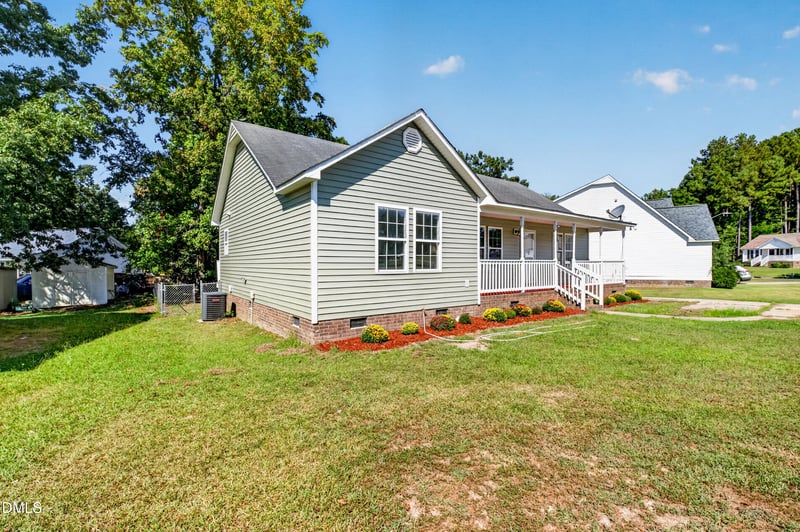 1415 Mandolin Pl, Zebulon, NC 27597