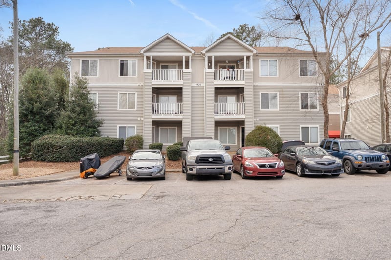 1420 Collegiate Cir #102, Raleigh, NC 27606