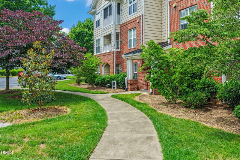 1423 Arborgate Cir, Chapel Hill, NC 27514