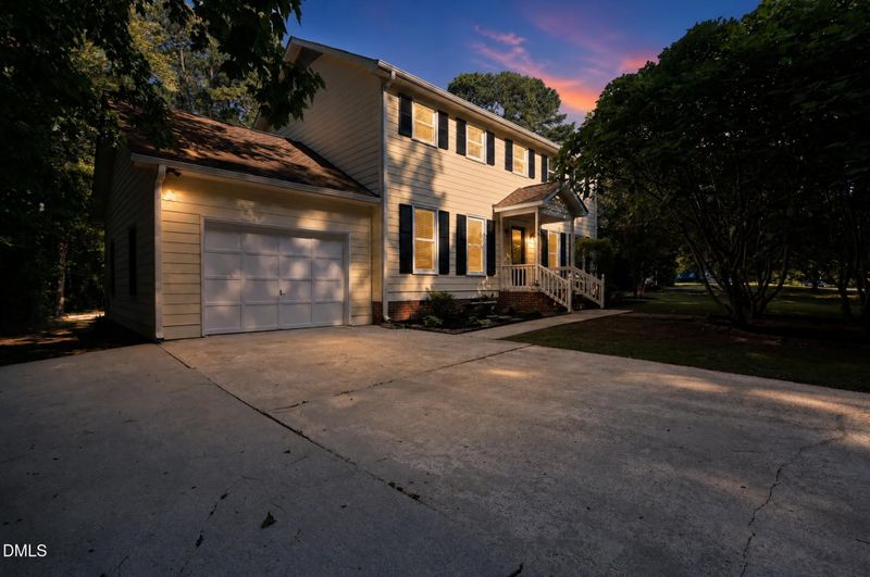 1424 Laughridge Dr, Cary, NC 27511