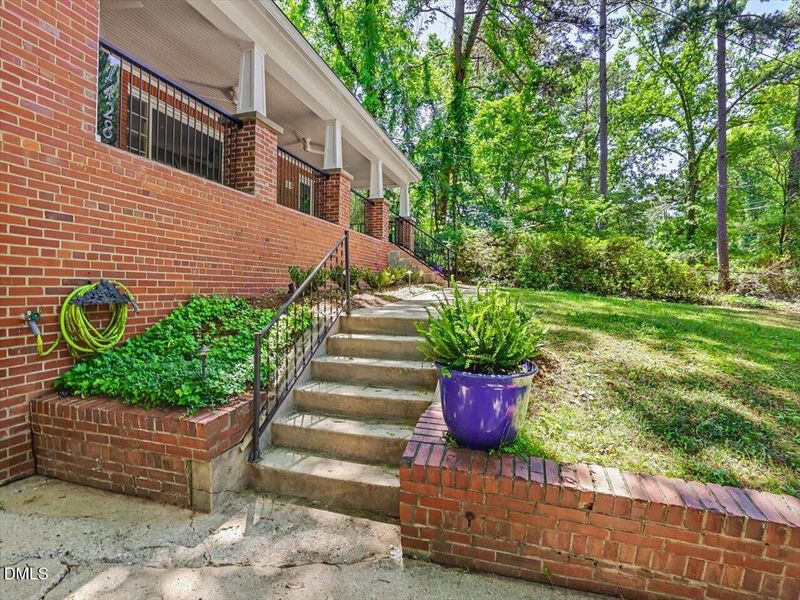 1428 Dixie Trl, Raleigh, NC 27607