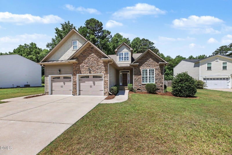 143 Fawnbrook Dr, Four Oaks, NC 27524