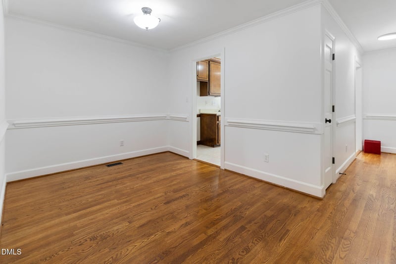 143 Hedgerow Ct, Cary, NC 27513
