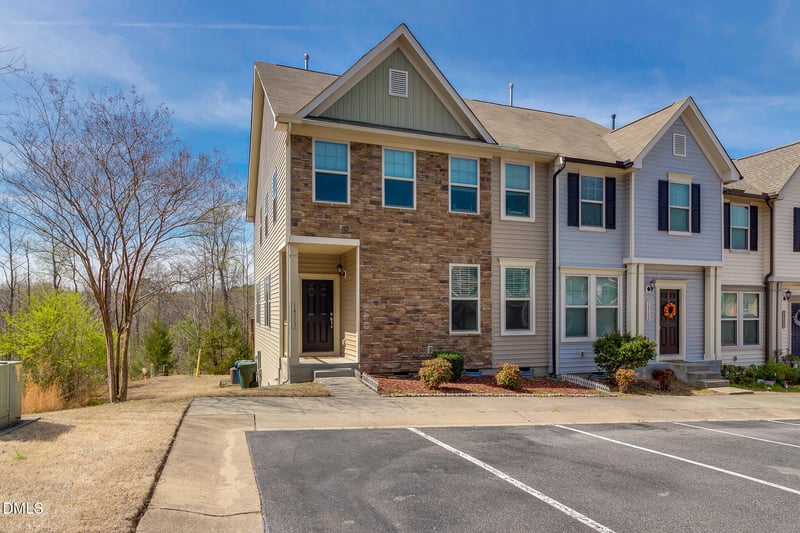 14303 Foxcroft Rd, Raleigh, NC 27614