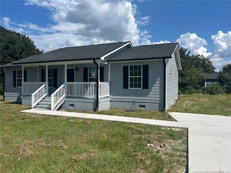 1435 Strickland Bridge Rd, Fayetteville, NC 28304