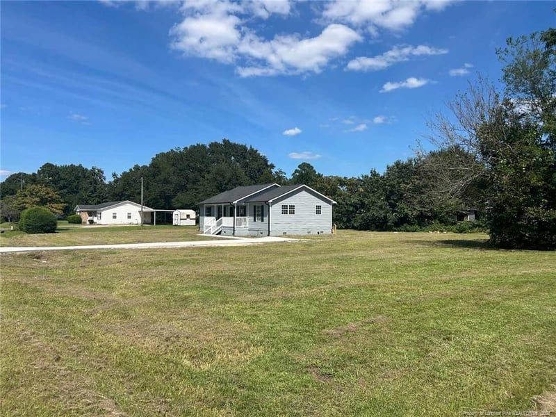 1435 Strickland Bridge Rd, Fayetteville, NC 28304