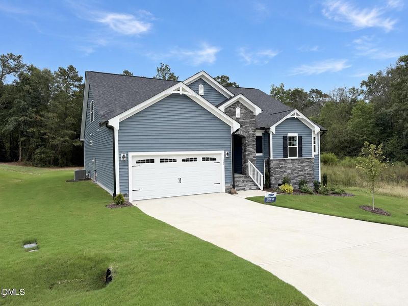 144 Golfview Ave, Benson, NC 27504
