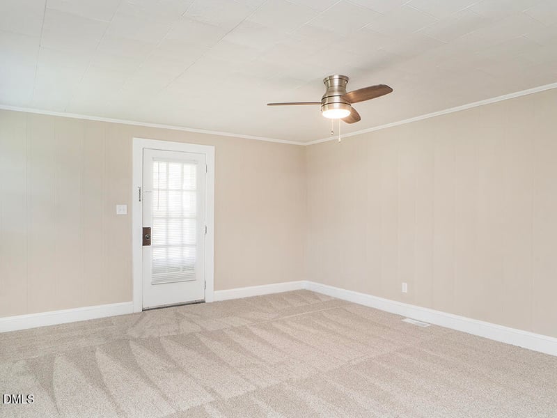 1441 N Graham Hopedale Rd, Burlington, NC 27217